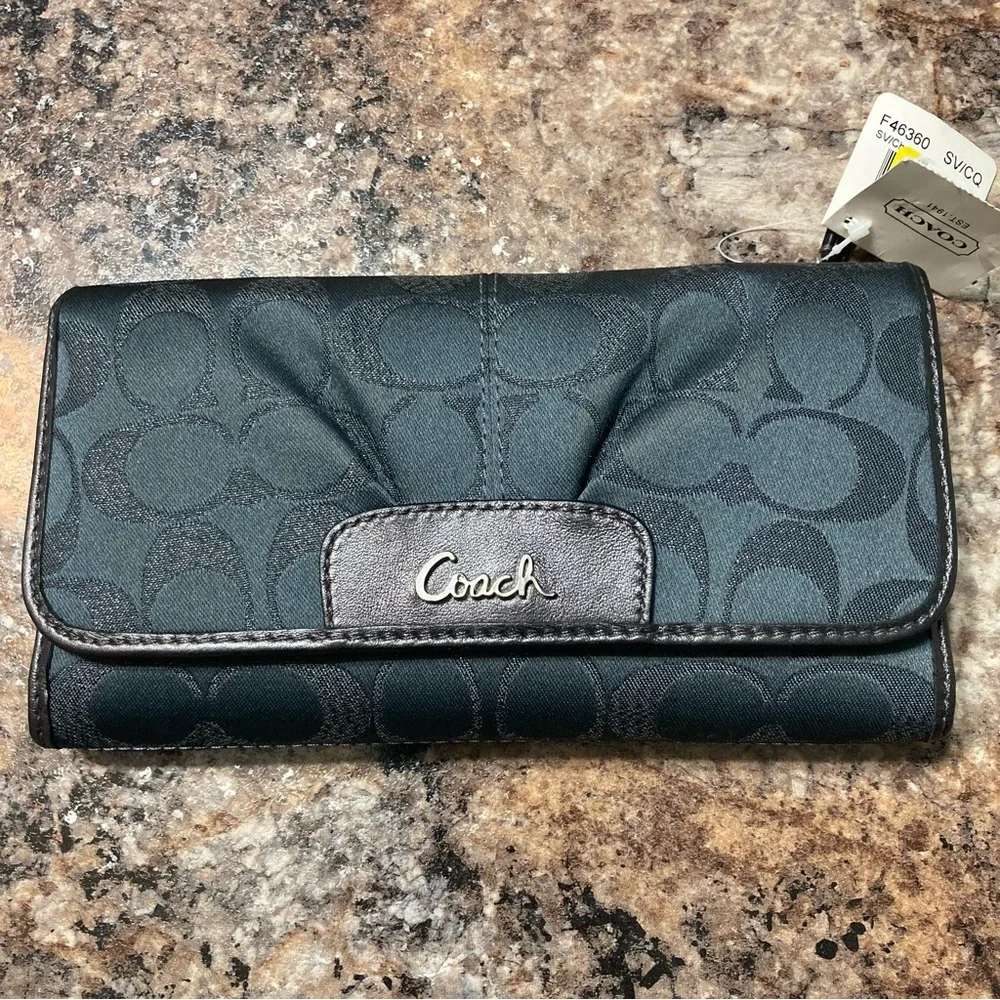 Coach Tri-fold Wallet With Checkbook Cover